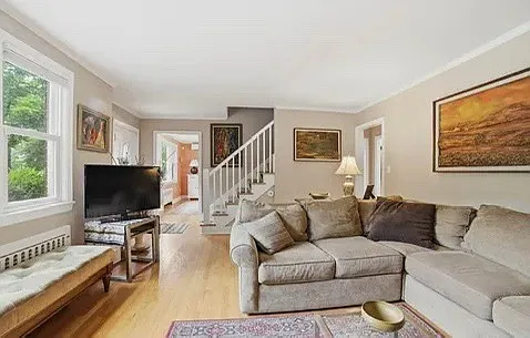 65 W Park Ave — Photo 10