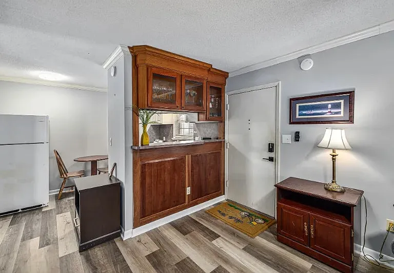 640 Cornell St — Photo 11