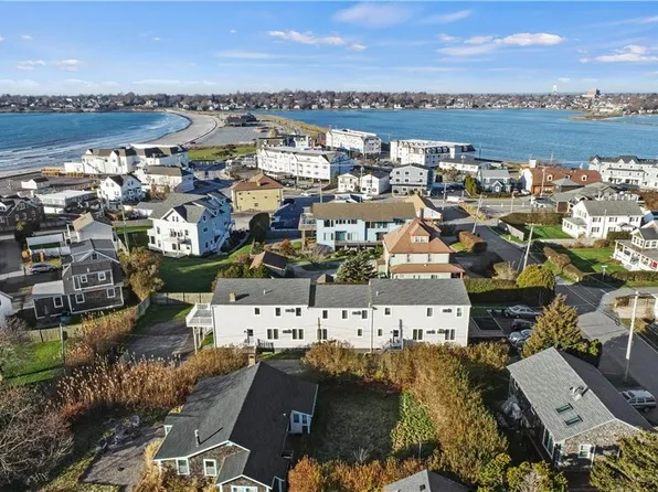 31-35 Briarwood Ave, Middletown, RI 02842