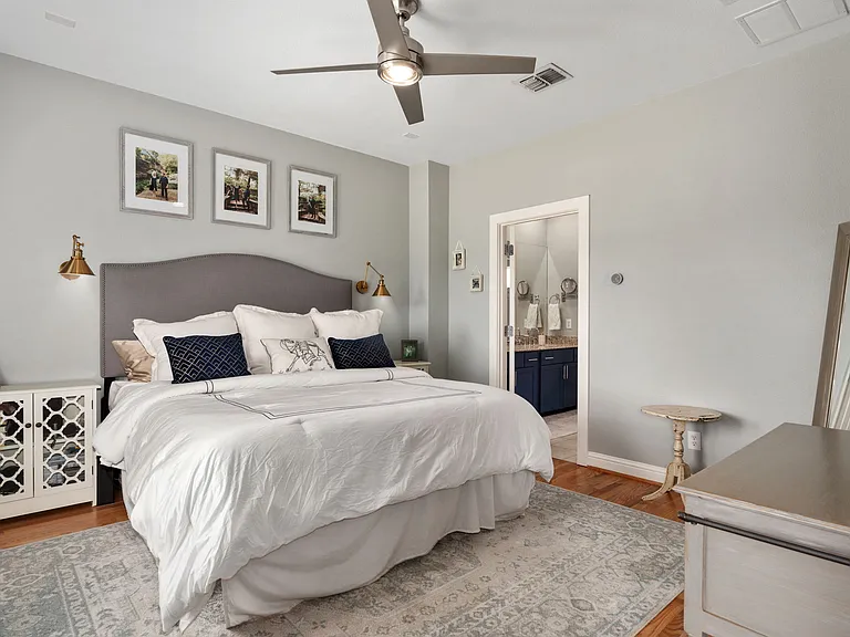 3rd floor Master bedroom