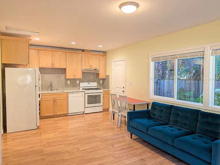 2308 Hillside Dr — Photo 4