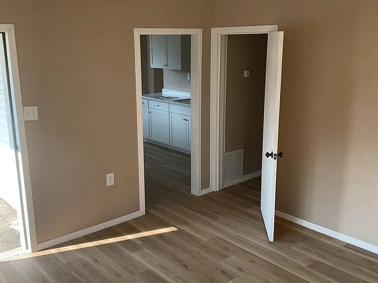 3 Poplar Ave — Photo 4