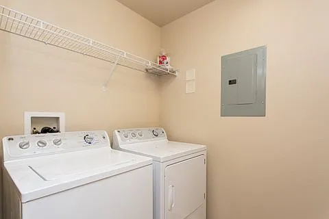 Jefferson Creek Apartments — Photo 7