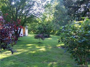 6772 Lake Shore Rd, Derby, NY 14047