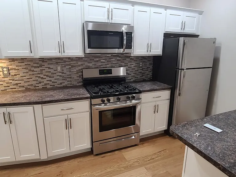 240 S Graham St #2 — Photo 9