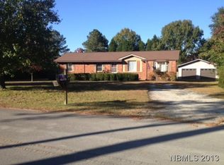 723 Circle Dr, Trent Woods, NC 28562
