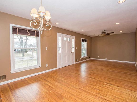 4th image of 4209 Blossomwood Dr