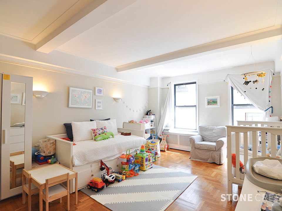 1st image of 900 W End Ave APT 3C