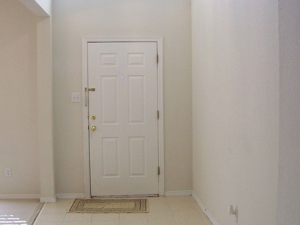 Foyer Entry