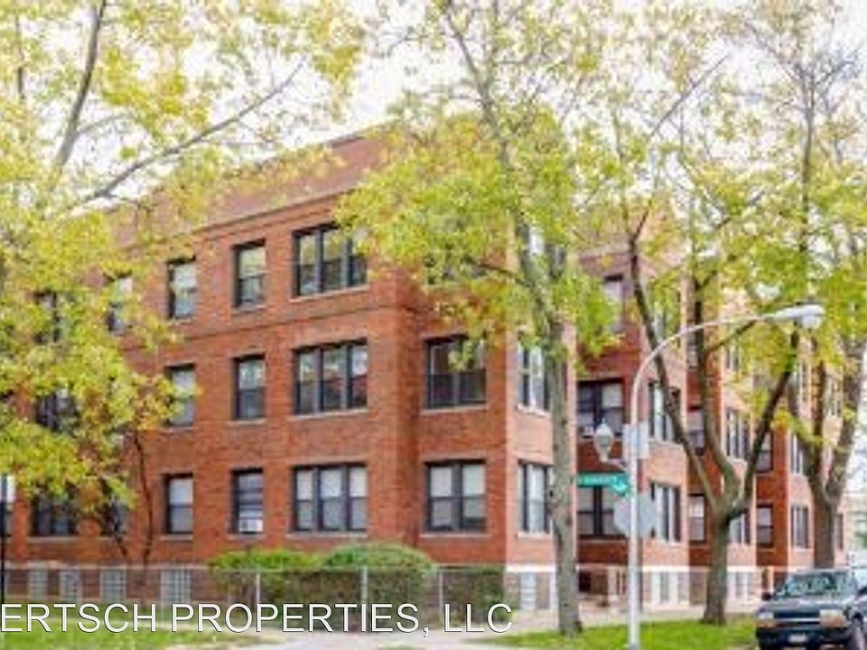 1st image of 3047 W Gunnison St #3