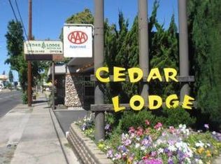 518 N Riverside Ave, Medford, OR 97501