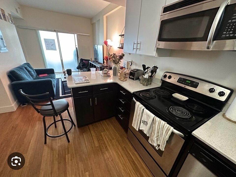2nd image of 10 Winter St #805