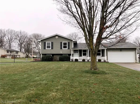 2398 Penny Ln, Youngstown, OH 44515