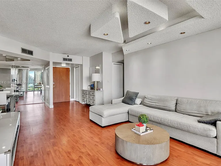 19355 Turnberry Way #19F — Photo 2