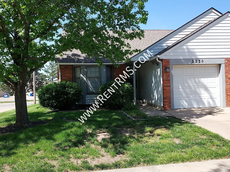 2230 SW Westport Sq