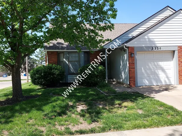 2230 SW Westport Sq, Topeka, KS 66614