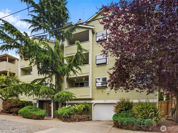 8816 Nesbit Avenue N #302, Seattle, WA 98103