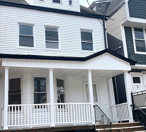 2nd image of 215 Jewett Ave