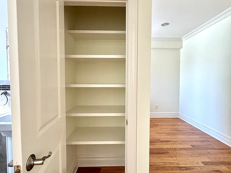 855 Broad Ave — Photo 32