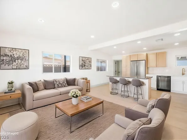 1124 Nassau Dr, Las Vegas, NV 89108