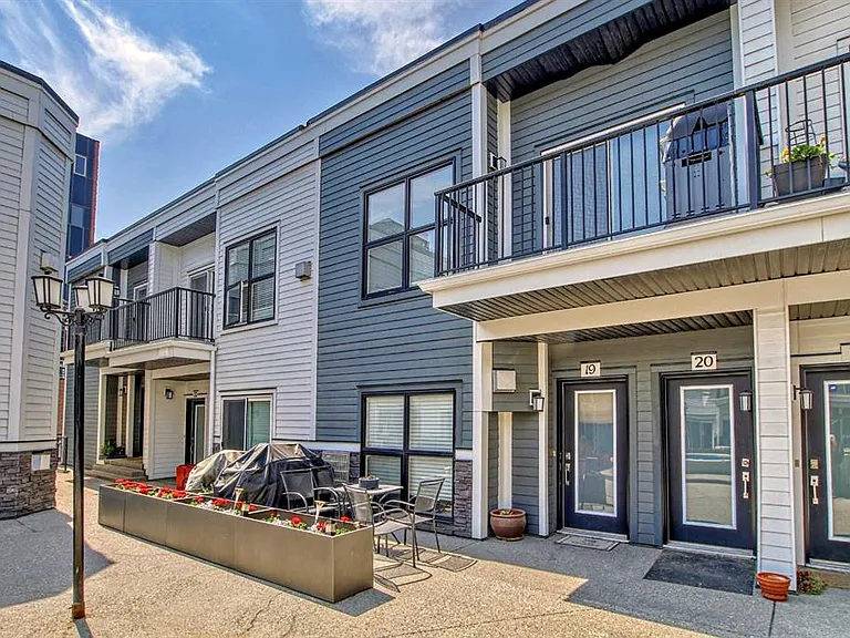 605 15th Ave SW #20 — Photo 25