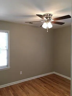253 Marion Dr — Photo 7