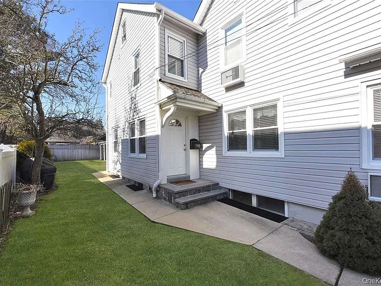 30 N Maryland Ave #B — Photo 2
