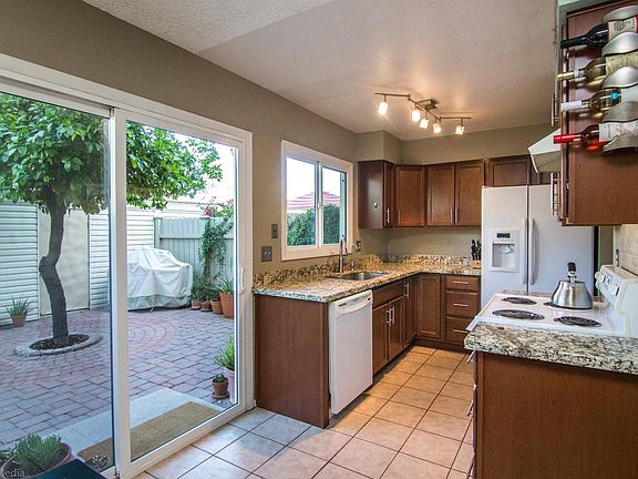 4th image of 6618 S Palm Dr