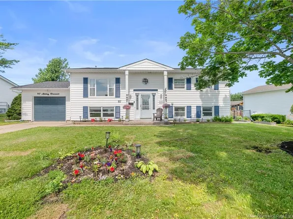 97 Ashley Cres, Moncton, NB E1G 1R5