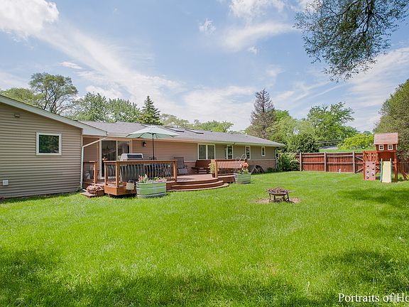 2nd image of 22W156 Temple Dr