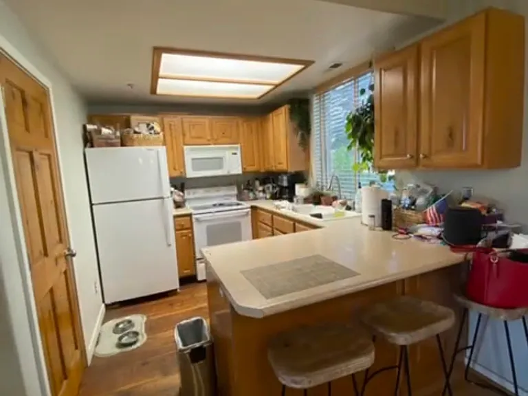 1600 Pinebrook Blvd #H1 — Photo 8