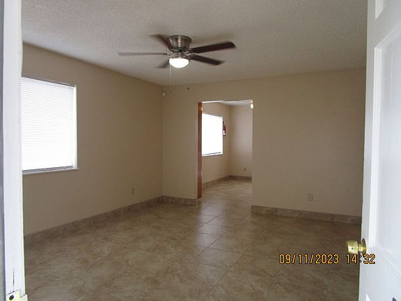 3rd image of 909 El Tejon Ave #A
