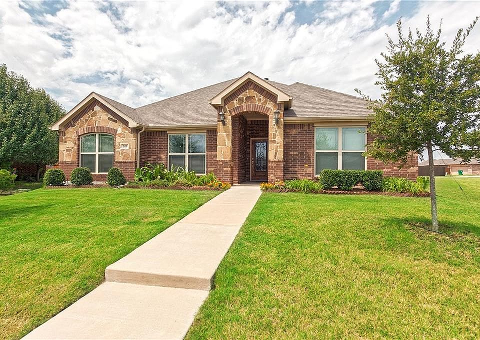 1st image of 103 Thorncreek Cir