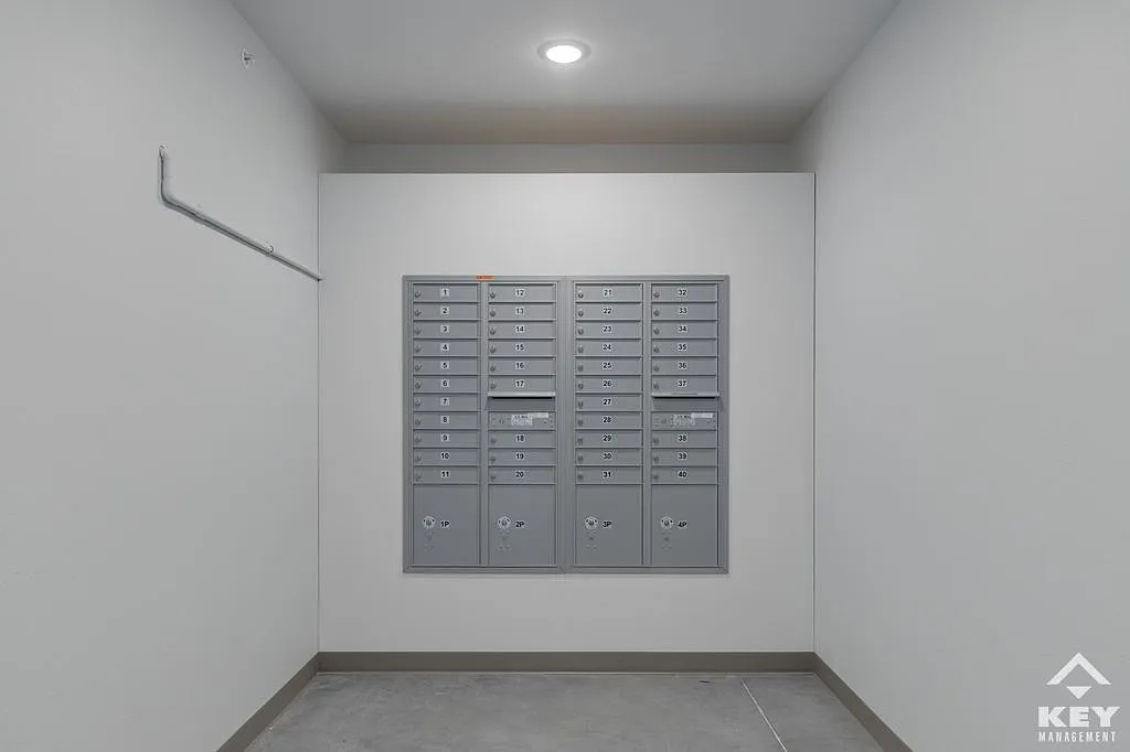 Indian Point Apartments — Photo 3