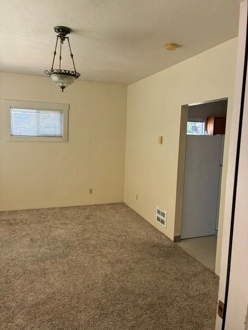 890 Central Ave — Photo 4