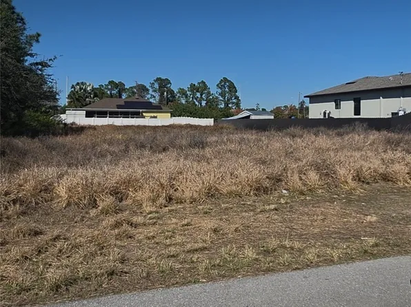 3902 2nd St SW, Lehigh Acres, FL 33976