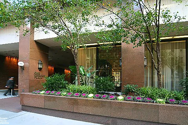 Rented by Brown Harris Stevens | media 19