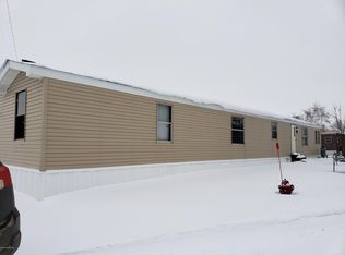 522 Greenwood St E, Thief River Falls, MN 56701