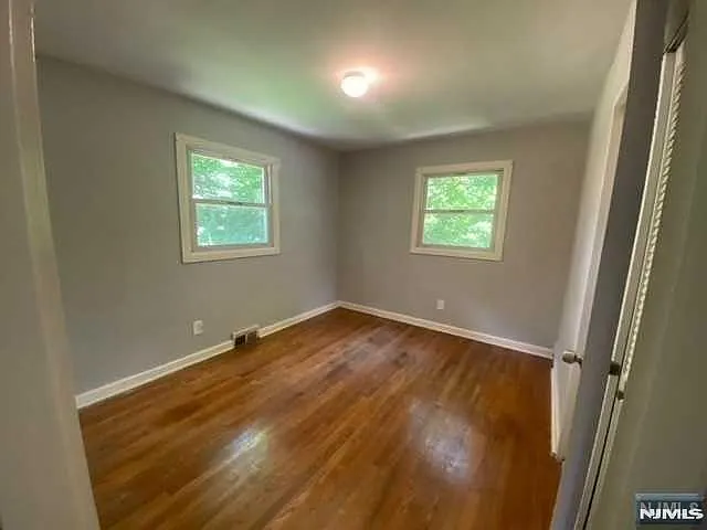 1398 River Rd — Photo 6