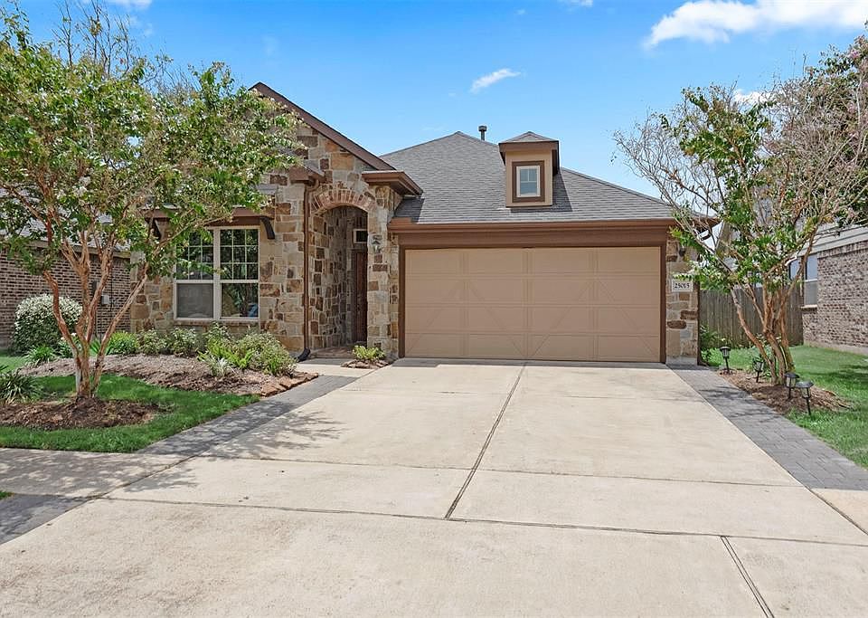 1st image of 25015 Lakecrest Glen Dr
