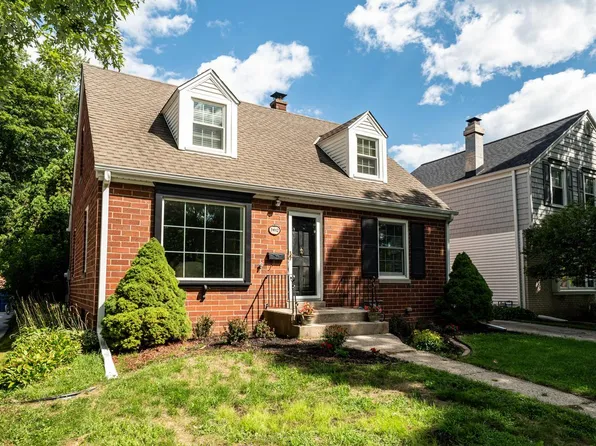 5412 N Bay Ridge AVENUE, Whitefish Bay, WI 53217