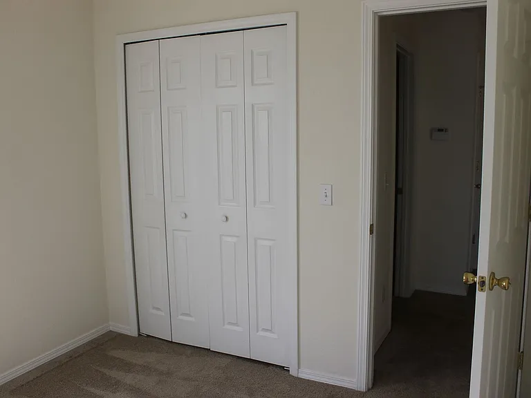 423 Lake Park Way — Photo 17