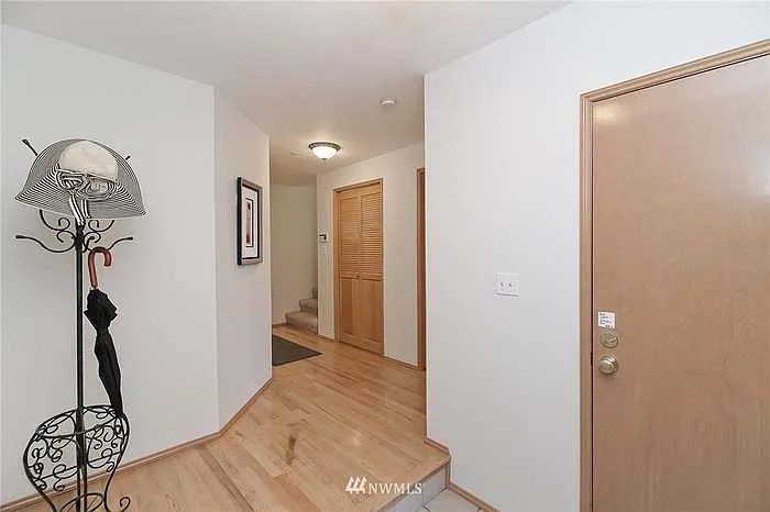 726 N 92nd St — Photo 3