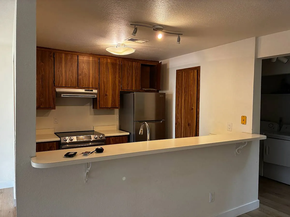 2 bed, 1.5 bath, 1120 sqft, $2,100 — Photo 3