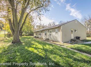 904 Luster Ln APT 2, Des Moines, IA 50315