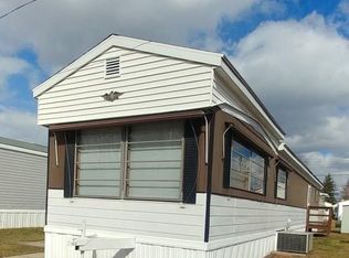 20 Grove St, East Windsor, CT 06088