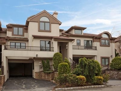12 Schindler Ter, West Orange, NJ, 07052