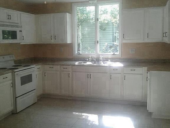 Extra Large kitchen with built in Microwave. Great place to gather family and friends.