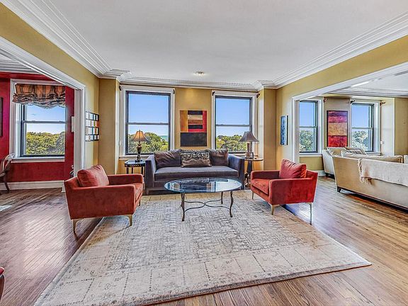 5th image of 3730 N Lake Shore Dr APT 6A