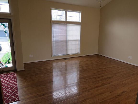 3rd image of 1084 Beaujolais Pl